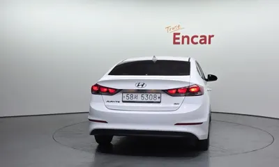 Hyundai Avante 2017, 154761 км, за 4834.43 USD