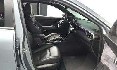 Hyundai Veloster 2019, 124089 км, за 9452.54 USD - фото 27
