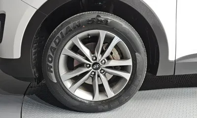 Hyundai Santafe 2015, 104615 км, за 6739.35 USD