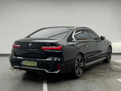 BMW 7-Series 2026, 4589 км, за 104886.05 USD