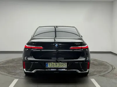 BMW 7-Series 2026, 4589 км, за 104886.05 USD