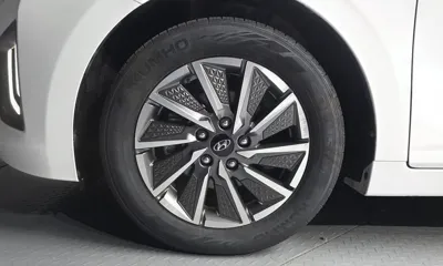 Hyundai Ioniq 2020, 299308 км, за 5842.2 USD