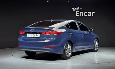 Hyundai Avante 2016, 86010 км, за 5285.76 USD