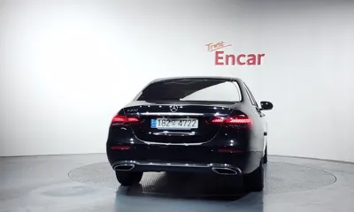 Mercedes-Benz E-Class 2021, 81061 км, за 19491.24 USD