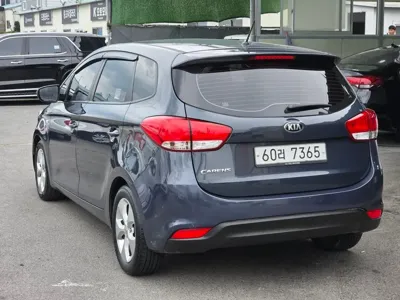Kia Carens 2014, 194600 км, за 2166.21 USD