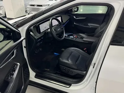 Kia EV6 2023, 305087 км, за 13586.42 USD - фото 14