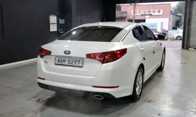 Kia K5 2013, 119196 км, за 2822.63 USD