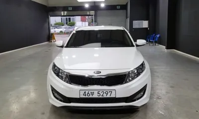 Kia K5 2013, 119196 км, за 2822.63 USD