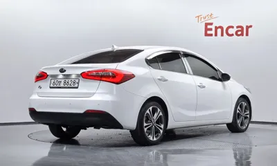 Kia K3 2014, 82186 км, за 4547.23 USD