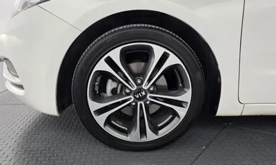 Kia K3 2014, 82186 км, за 4547.23 USD