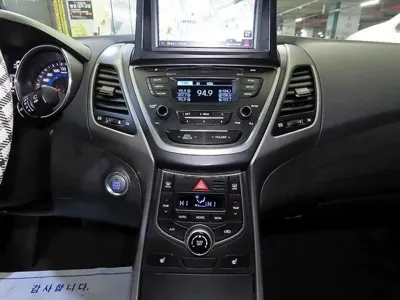 Hyundai Avante 2015, 64596 км, за 4791.91 USD - фото 11