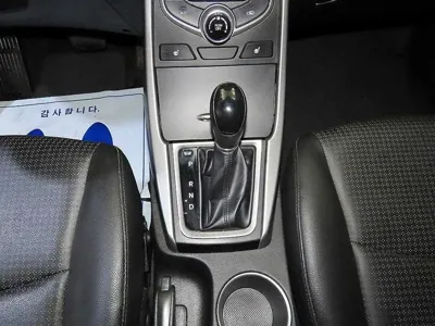 Hyundai Avante 2015, 64596 км, за 4791.91 USD - фото 12