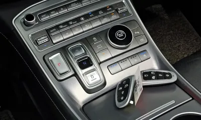 Hyundai Santafe 2021, 44627 км, за 18314.3 USD - фото 9