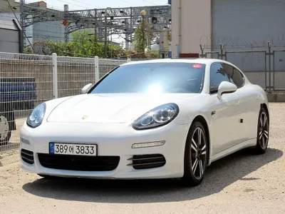 Porsche Panamera · 2016 год