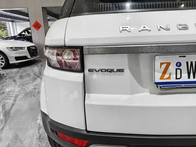 Land Rover Evoque 2015, 99000 км, за 7916.27 USD - фото 10