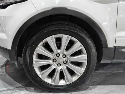Land Rover Evoque 2015, 99000 км, за 7916.27 USD - фото 18