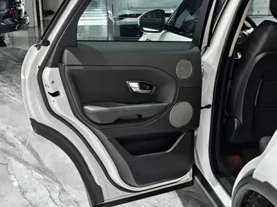 Land Rover Evoque 2015, 99000 км, за 7916.27 USD - фото 20