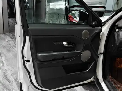 Land Rover Evoque 2015, 99000 км, за 7916.27 USD - фото 22