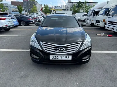 Hyundai Grandeur 2012, 235425 км, за 2494.42 USD