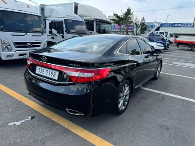 Hyundai Grandeur 2012, 235425 км, за 2494.42 USD