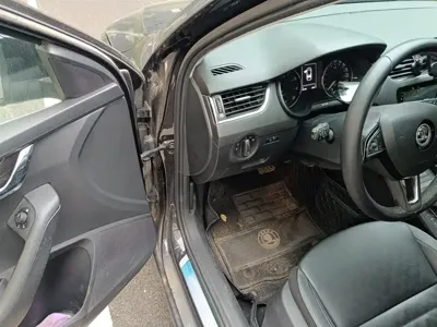 Skoda Octavia 2016, 95100 км, за 4328.43 USD - фото 12