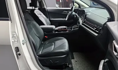 Kia Sportage 2023, 42884 км, за 19534.34 USD - фото 10