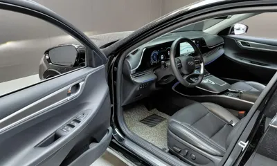 Hyundai Grandeur 2023, 59006 км, за 16604.8 USD - фото 10