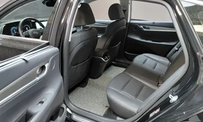 Hyundai Grandeur 2023, 59006 км, за 16604.8 USD - фото 11