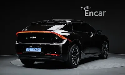 Kia EV6 2023, 45035 км, за 23272.44 USD