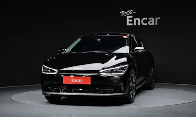Kia EV6 2023, 45035 км, за 23272.44 USD
