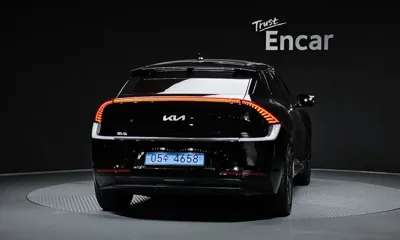 Kia EV6 2023, 45035 км, за 23272.44 USD