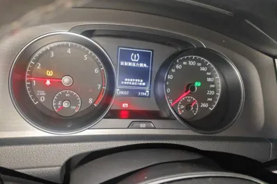 Volkswagen Golf 2016, 129000 км, за 7529 USD - фото 8