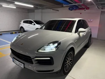 Porsche Cayenne · 2023 год