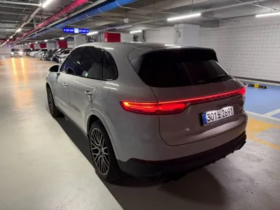 Porsche Cayenne 2023, 96000 км, за 48534.23 USD