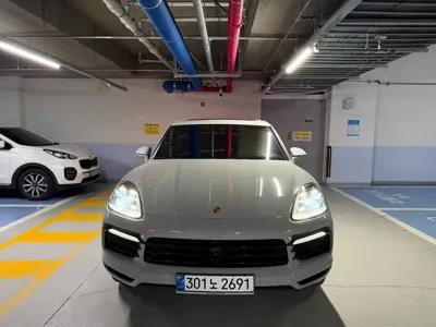 Porsche Cayenne 2023, 96000 км, за 48534.23 USD
