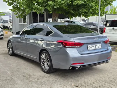 Hyundai Genesis 2015, 143888 км, за 5244.85 USD