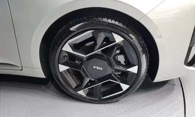 Kia K8 2025, 7415 км, за 28807.92 USD