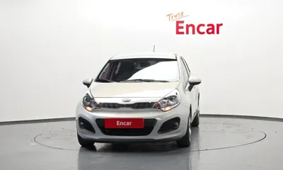 Kia Pride 2012, 122815 км, за 2275.24 USD