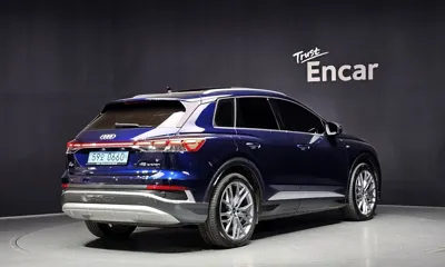 Audi Q4 e-tron 2025, 22806 км, за 29444.15 USD