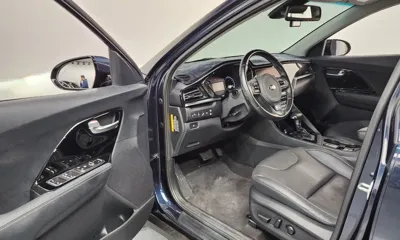 Kia Niro 2020, 66413 км, за 11693.56 USD - фото 10