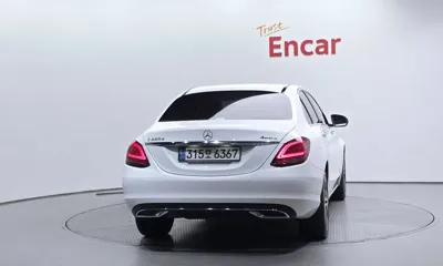 Mercedes-Benz C-Class 2020, 86745 км, за 15562.93 USD