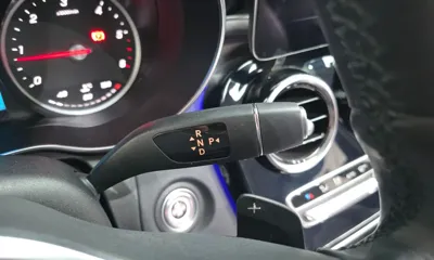 Mercedes-Benz C-Class 2020, 86745 км, за 15466.27 USD - фото 9