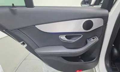 Mercedes-Benz C-Class 2020, 86745 км, за 15466.27 USD - фото 25