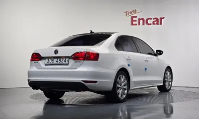 Volkswagen Jetta 2013, 90779 км, за 3701.75 USD