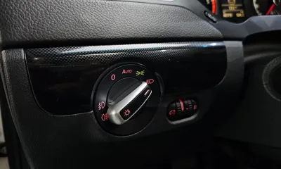 Volkswagen Jetta 2013, 90779 км, за 3675.99 USD - фото 14