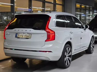 Volvo XC90 2022, 102000 км, за 37875.8 USD