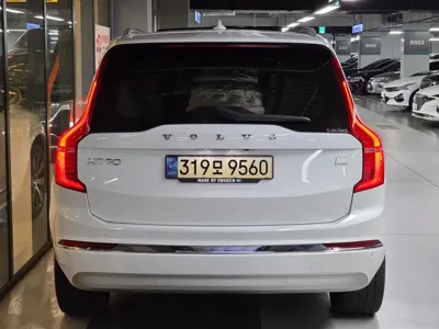 Volvo XC90 2022, 102000 км, за 37875.8 USD