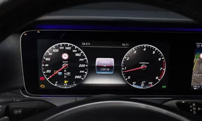 Mercedes-Benz E-Class 2017, 119114 км, за 11709.61 USD - фото 8