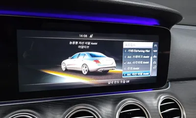 Mercedes-Benz E-Class 2017, 119114 км, за 11709.61 USD - фото 17