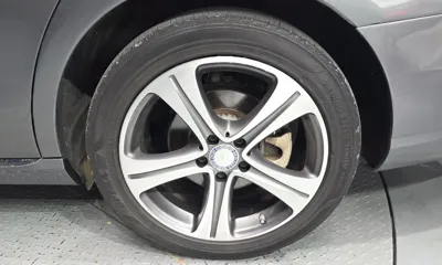 Mercedes-Benz E-Class 2017, 119114 км, за 11709.61 USD - фото 21